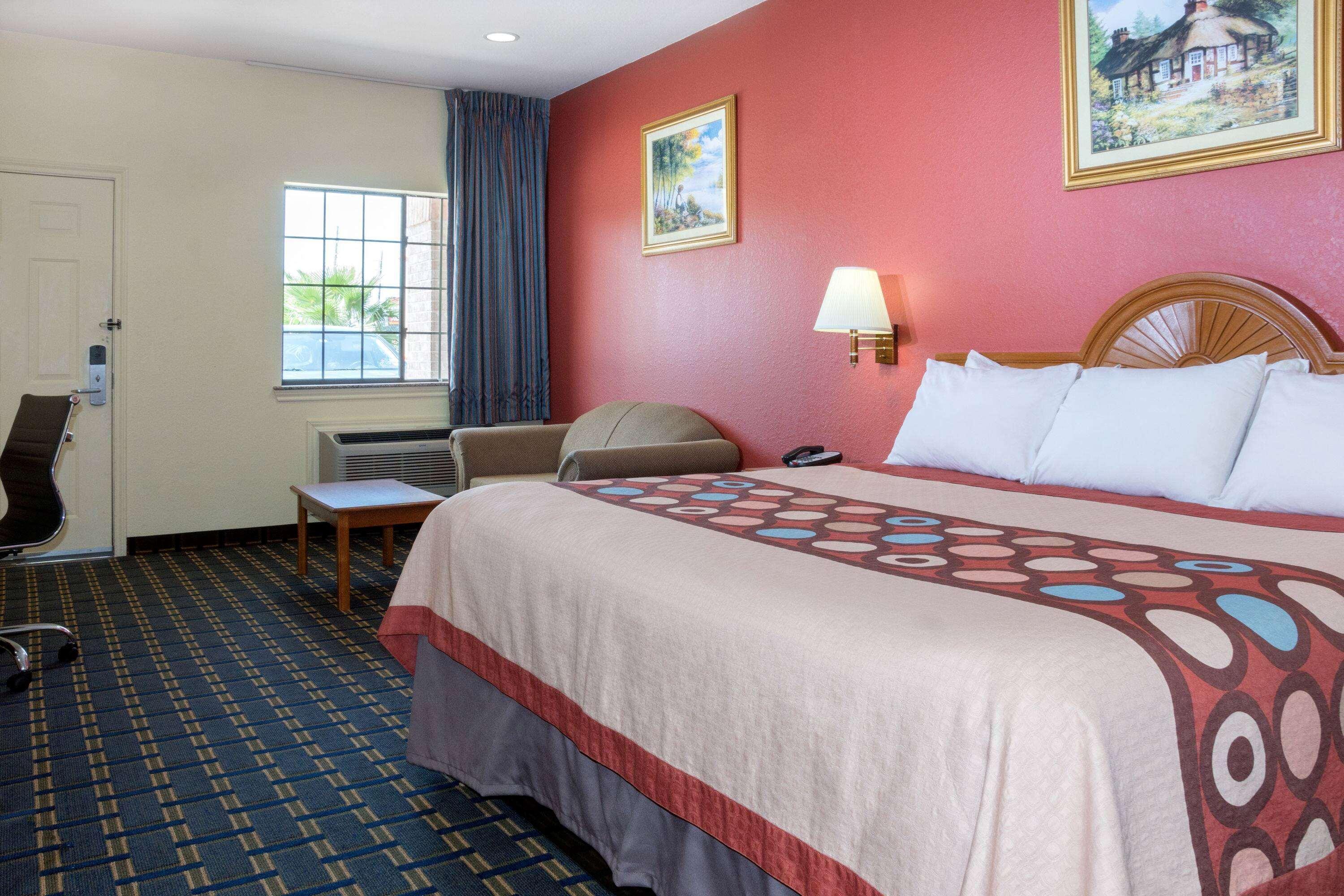 ซูเปอร์ 8 บาย วินด์แฮม สแตฟฟอร์ด ชูการ์แลนด์ แอเรีย Hotel สตาฟฟอร์ด ภายนอก รูปภาพ