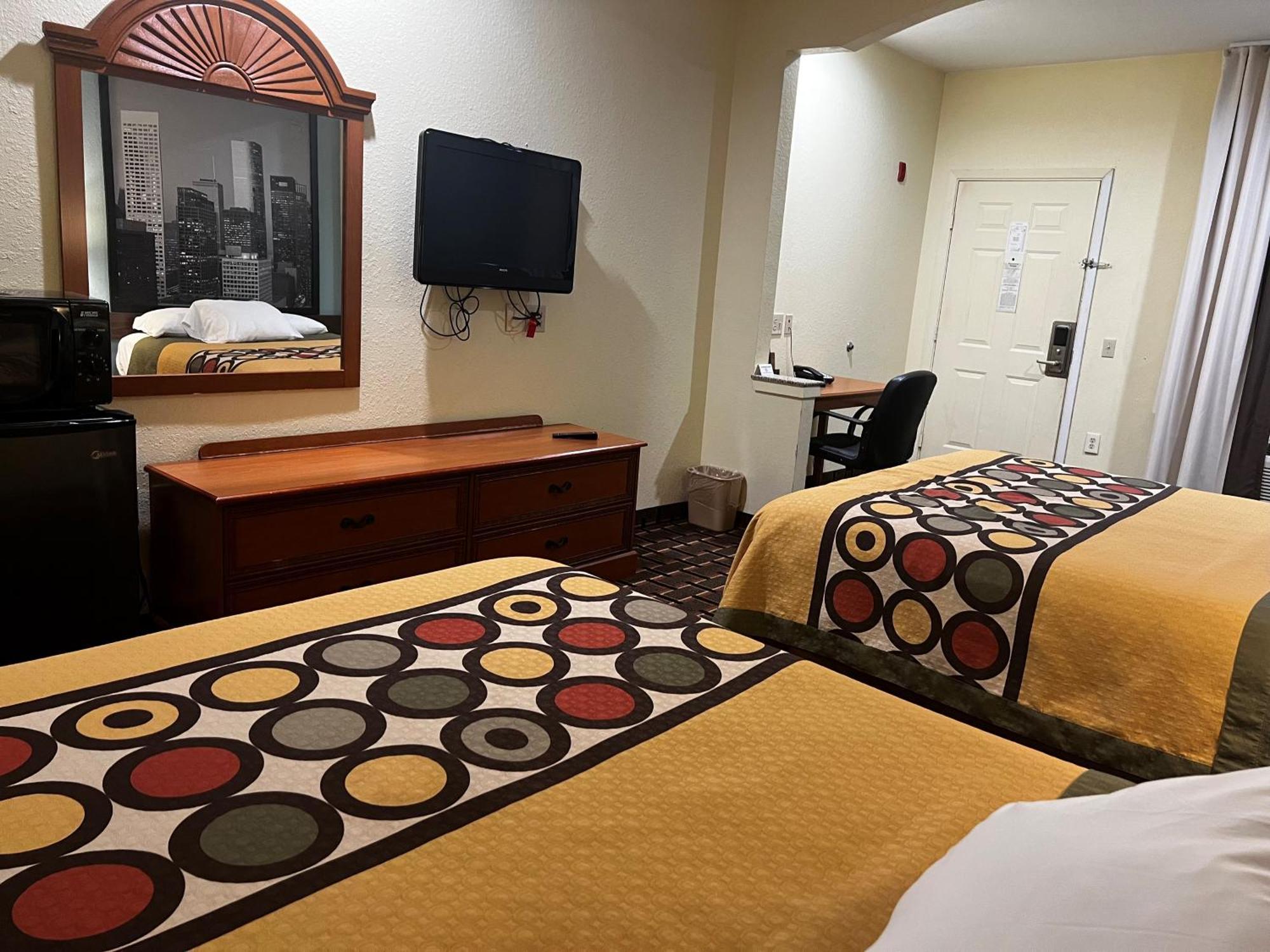 ซูเปอร์ 8 บาย วินด์แฮม สแตฟฟอร์ด ชูการ์แลนด์ แอเรีย Hotel สตาฟฟอร์ด ภายนอก รูปภาพ